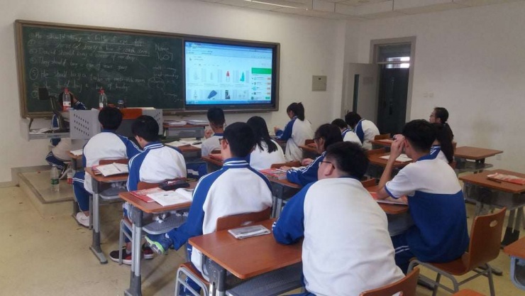 Dù bị nhà trường kỷ luật, các học sinh liên quan vẫn nhận được nhiều lời khen ngợi trên mạng xã hội. Ảnh minh họa: Shutterstock