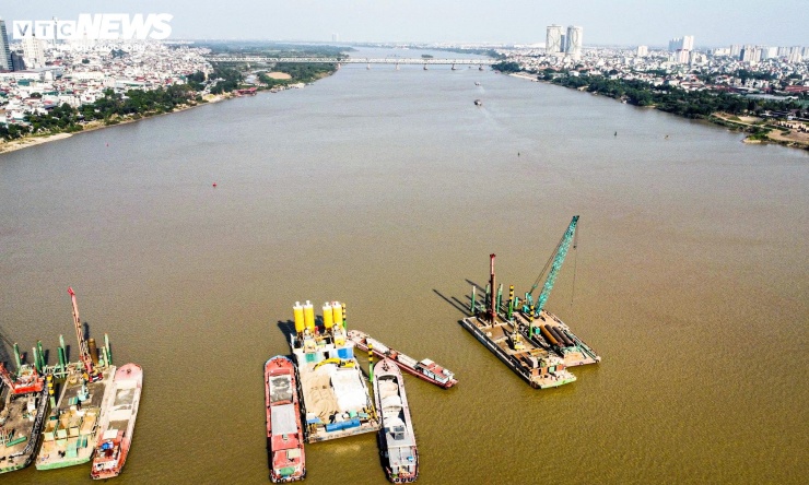 Cận cảnh công trường thi công cầu Trần Hưng Đạo 6 làn xe bắc qua sông Hồng - 8