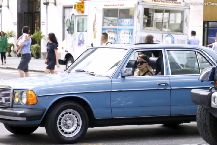 Lady Gaga và bộ sưu tập xe hơi độc nhất vô nhị: Từ Rolls-Royce đến Cybertruck