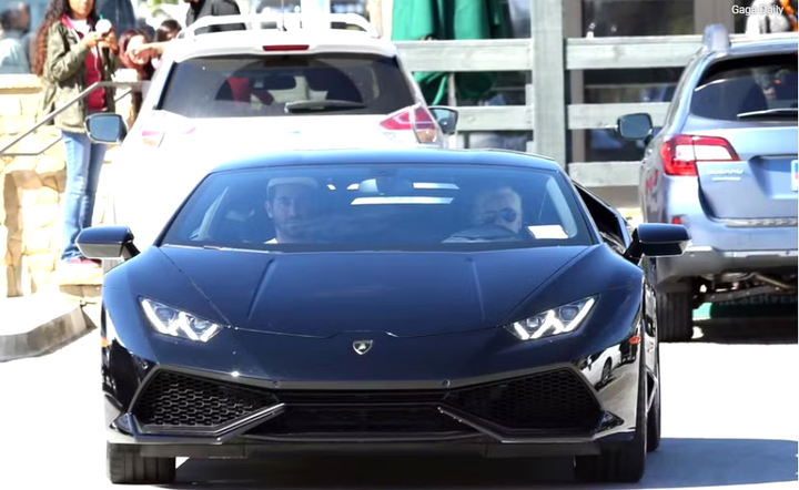 Chiếc Huracan LP610-4 màu đen là một trong những chiếc xe được Gaga yêu thích nhất.