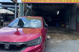 Giá thuê xe tự lái Tết dương lịch tăng mạnh