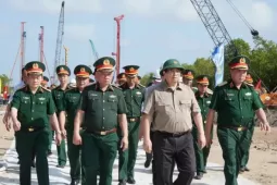 Thủ tướng kiểm tra công trình 'để đời' ở Cà Mau