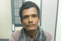 Người đàn ông bị đối tượng nổ súng ám sát hụt ngay trước cổng trung tâm y tế