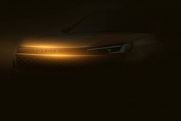 Toyota Việt Nam hé lộ hình ảnh đầu tiên về xe bán tải Hilux mới