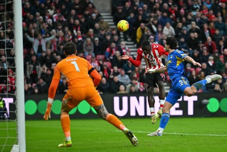 Kết quả bóng đá Sunderland - Leeds United: "Mèo đen" áp sát MU (Ngoại hạng Anh)