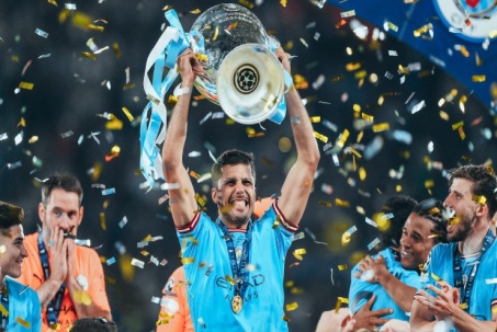 Tin mới nhất bóng đá sáng 28/12: Quả bóng vàng Rodri tính rời Man City, Arsenal giữ chân Jesus