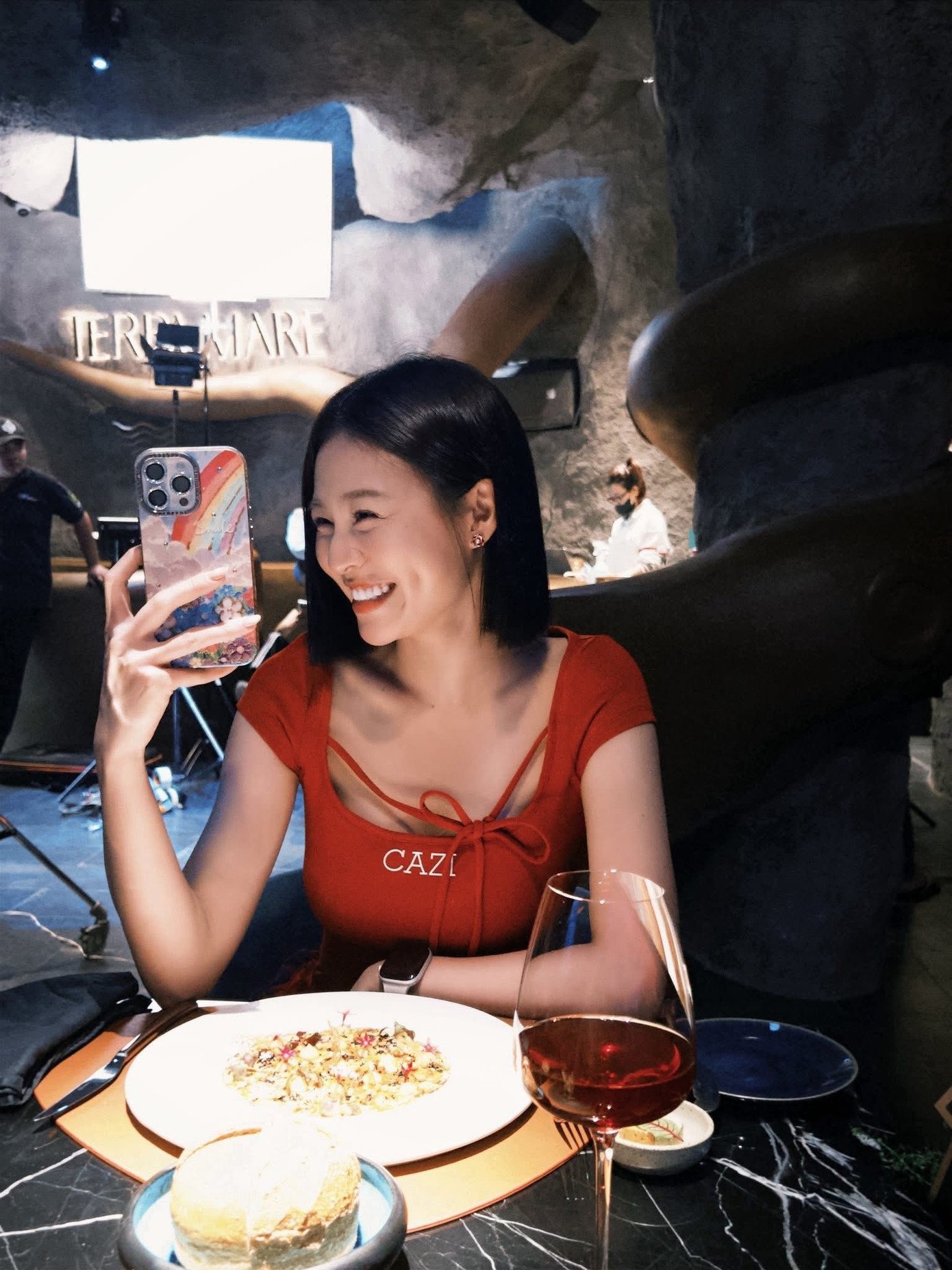 Lê Hải - "mỹ nam má lúm" của Cách Em 1 Milimet: Tưởng "trai hư" hóa ra chân tình - 5