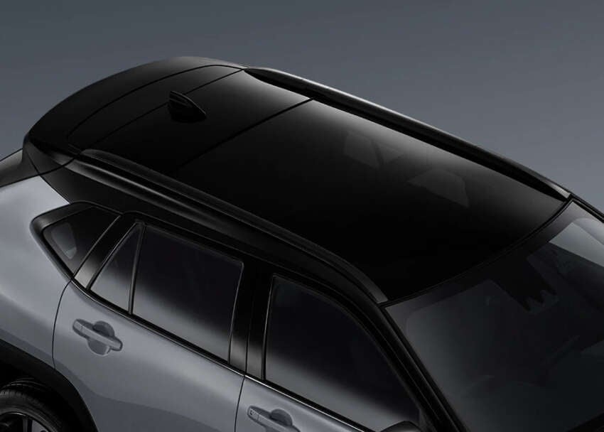 Cửa sở trời toàn cảnh Panorama được trang bị trên xe.