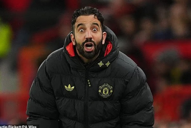 Tin mới nhất bóng đá sáng 29/12: Cựu sao MU khó chịu vì thói xấu của Amorim