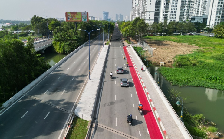 Làn đường cho xe đạp đầu tiên tại TP HCM hoàn thành - 4