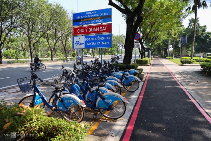 Làn đường cho xe đạp đầu tiên tại TP HCM hoàn thành - 10