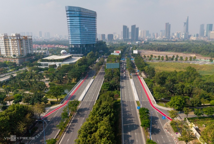 Làn đường cho xe đạp đầu tiên tại TP HCM hoàn thành - 12