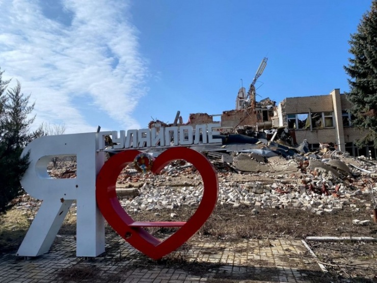 Cảnh đổ nát ở Huliaipole do xung đột Nga-Ukraine. Ảnh: KyivIndependent