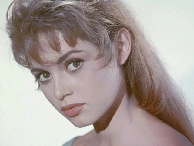 Brigitte Bardot - biểu tượng quyến rũ màn bạc
