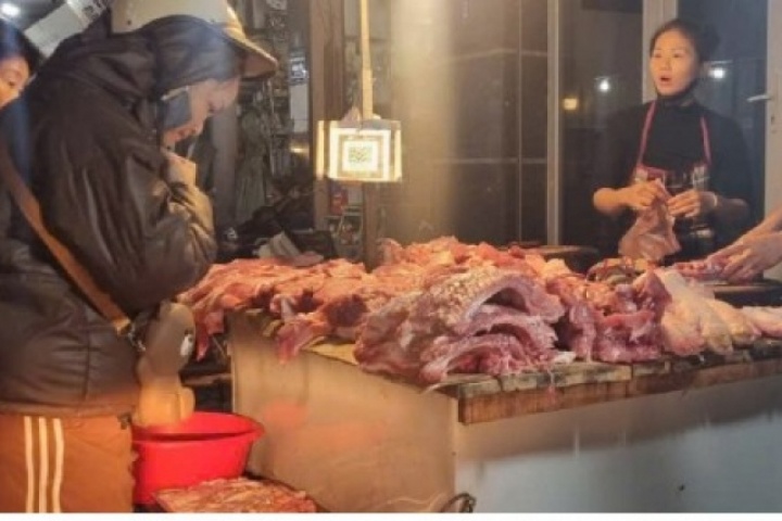 Giá lợn tăng nhanh, thị trường thịt lợn “nóng” trước thềm Tết