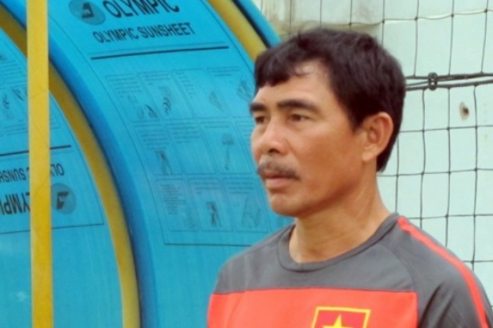 Cựu HLV U16 Việt Nam 'xâm phạm thân thể' trọng tài, VFF phạt nặng