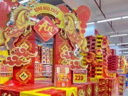 Hàng Tết Bính Ngọ 2026 lên kệ sớm, phủ kín siêu thị Hà Nội