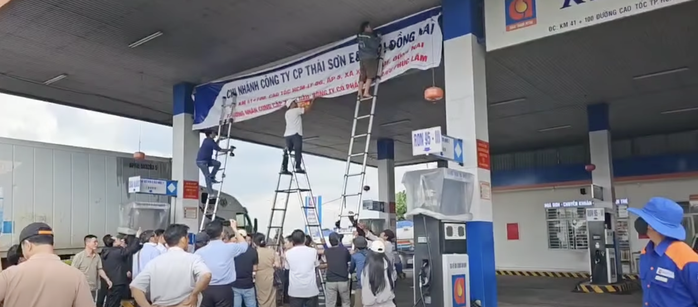 Các tranh chấp tại trạm dừng nghỉ trên cao tốc TP HCM - Long Thành - Dầu Giây dẫn đến việc doanh nghiệp thông báo ngưng bán xăng dầu (Ảnh: Facebook)