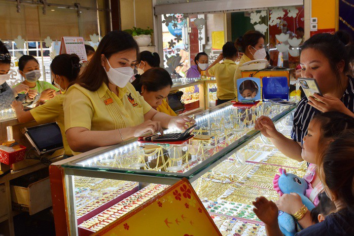 Giá vàng hôm nay giảm trở lại