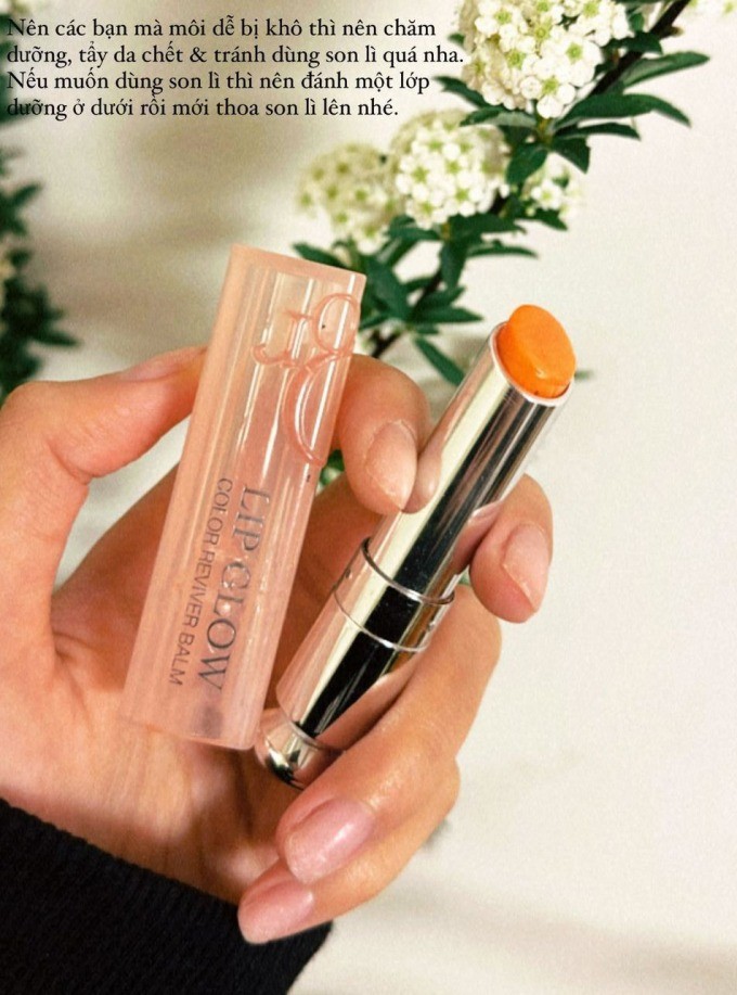 Doãn Hải My tiết lộ thỏi son dưỡng 'chân ái' - Dior Addict Lip Glow - có giá bán khoảng 800 nghìn đồng.