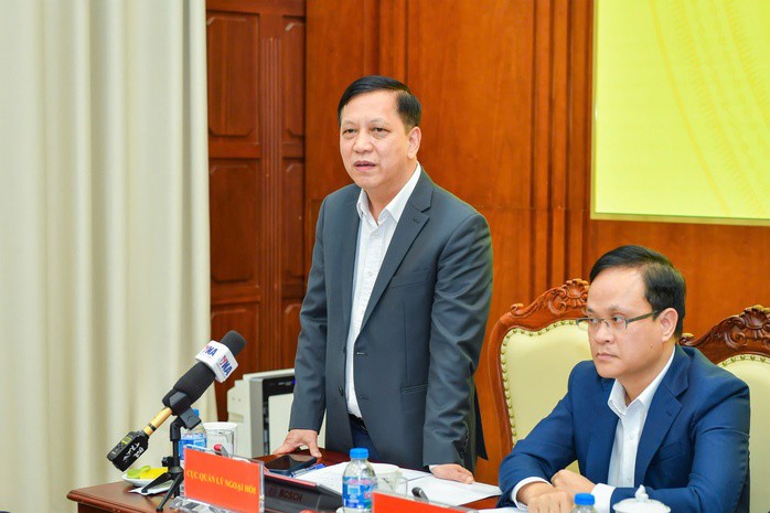 Ông Đào Xuân Tuấn phát biểu tại buổi họp báo