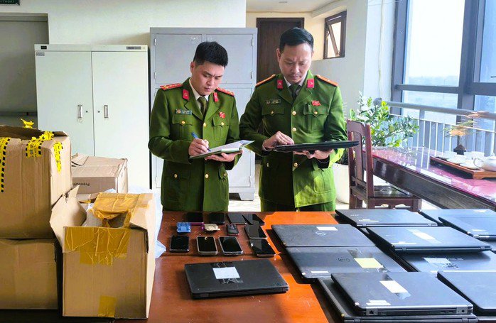 Công an thu giữ nhiều công cụ, phương tiện phạm tội của các đối tượng. Ảnh: Công an Thanh Hóa