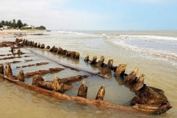 Cận cảnh tàu cổ hàng trăm năm tuổi nhiều lần xuất lộ rồi lại bồi lấp