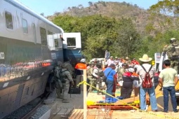 Tại nạn tàu hỏa thảm khốc ở Mexico, hơn 100 người thương vong