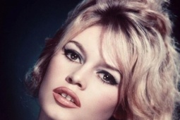 Biểu tượng điện ảnh Pháp Brigitte Bardot qua đời