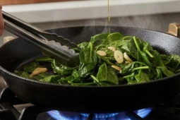 Cách chế biến cải bó xôi thành món ngon, tốt cho sức khỏe