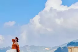 'Mái nhà chênh vênh' ở Tà Xùa thành điểm check-in độc nhất vô nhị