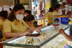 Giá vàng hôm nay 29-12: Biến động mạnh khi vừa mở cửa