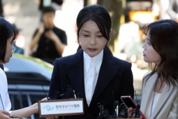 Cựu đệ nhất phu nhân Hàn Quốc bị cáo buộc nhận hối lộ túi Chanel, Dior sang chảnh