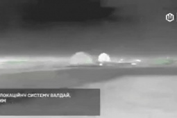 Ukraine tấn công hàng loạt mục tiêu quân sự Nga trên bán đảo Crimea