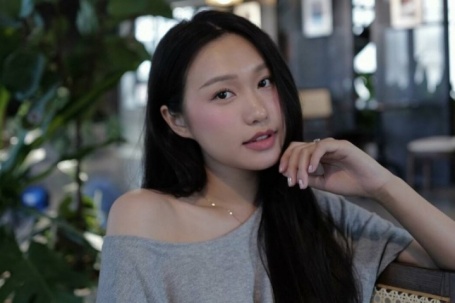 Thỏi son giá hơn 200.000 đồng được Doãn Hải My 'mua đi mua lại'