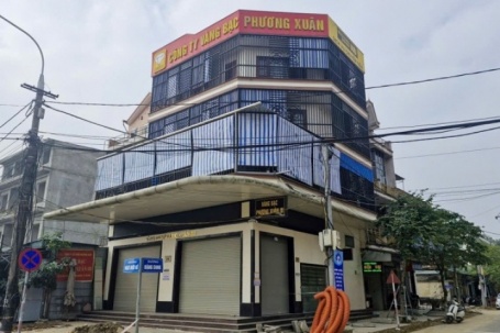 Nhiều cơ sở thuộc tiệm vàng lớn ở Hà Tĩnh bất ngờ đóng cửa