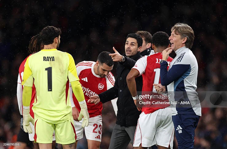 HLV Arteta cần sớm đưa ra tinh chỉnh về mặt lối chơi cho Arsenal