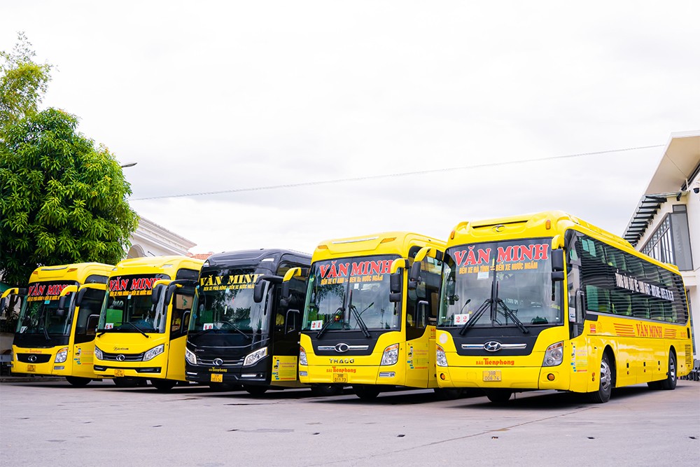 Văn Minh chuyên dịch vụ vận tải hành khách trên tuyến Hà Nội - Nghệ An - Hà Tĩnh - Quảng Trị - Đà Nẵng