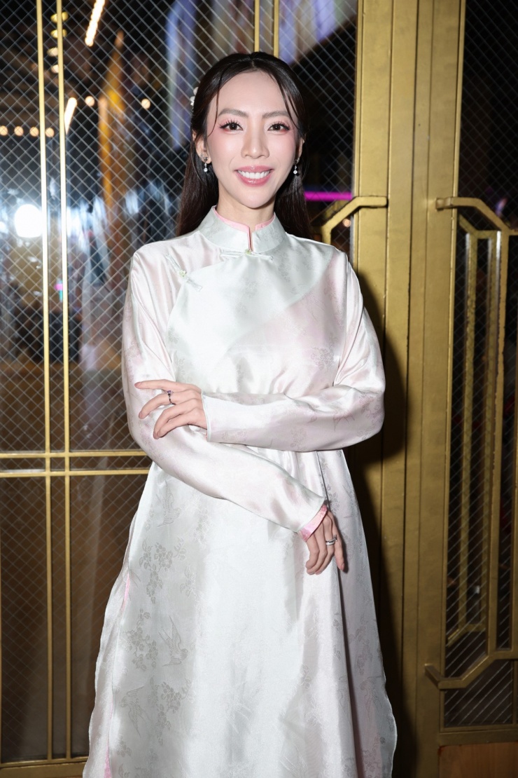 Trấn Thành đeo đồng hồ 3 tỷ đồng dự ra mắt phim của Thu Trang - 4