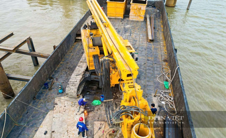 Trên công trường cầu Ngọc Hồi gần 12.000 tỷ đồng bắc qua sông Hồng - 6