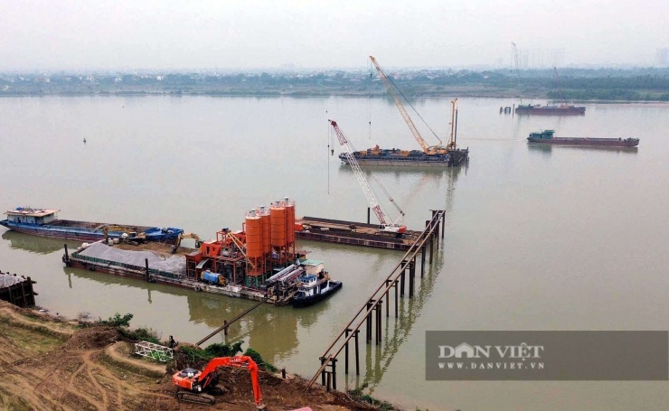 Dự án đầu tư xây dựng cầu Ngọc Hồi và đường dẫn 2 đầu cầu dự kiến hoàn thành vào năm 2028.