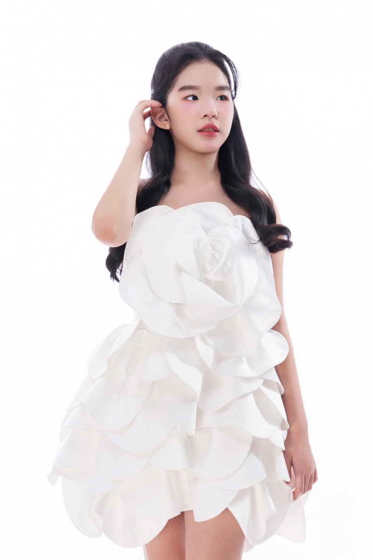 Con gái 12 tuổi của Xuân Lan: Sắc vóc thừa hưởng mẹ siêu mẫu, gen nghệ thuật vượt trội - 11