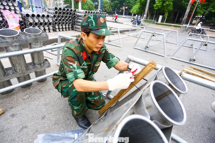 Cận cảnh các trận địa pháo hoa chào năm mới 2026 tại Hà Nội - 8