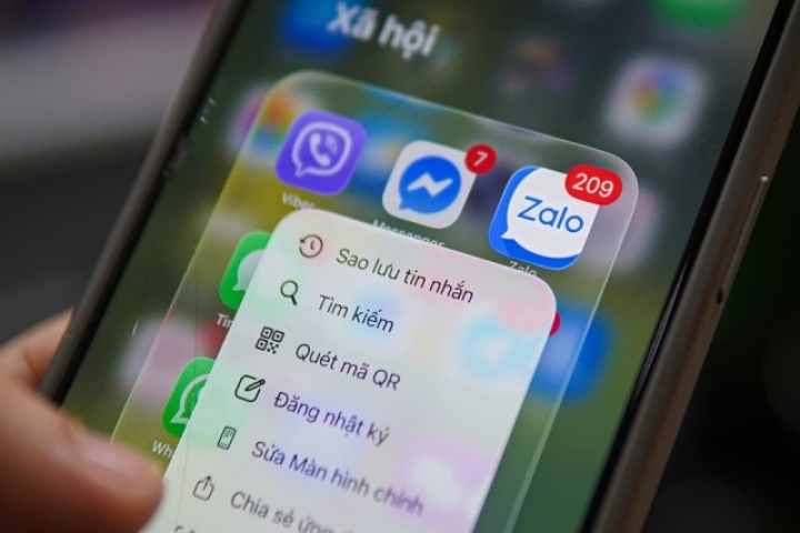 'Mất 15 đơn hàng', trễ deadline vì từ chối điều khoản mới của Zalo