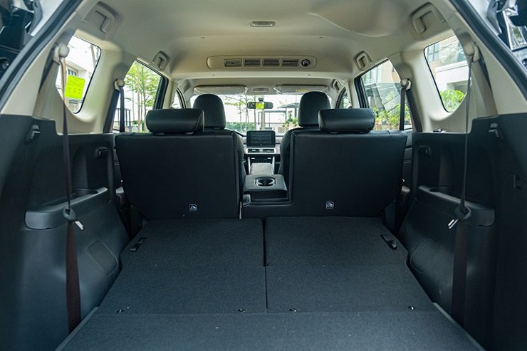 Giá xe Mitsubishi Xpander tháng 12/2025, ưu đãi 100% phí trước bạ - 12