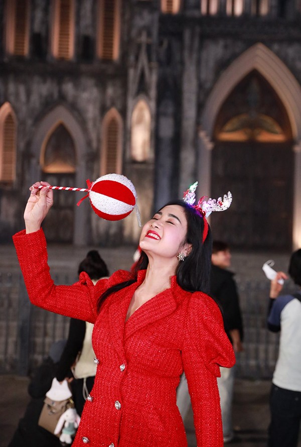 Nữ NSND quê Tuyên Quang tận hưởng không khí đón năm mới - 11