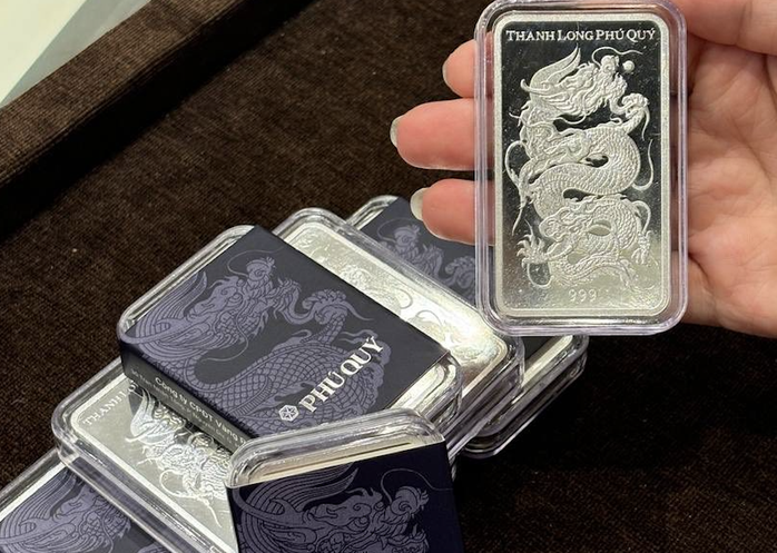 Giá bạc đang giảm mạnh