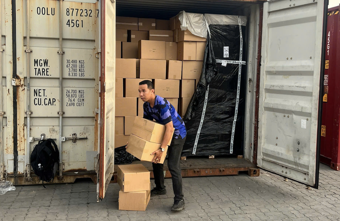 Tang vật bị Phòng Cảnh sát kinh tế Công an TPHCM phát hiện, thu giữ