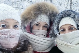 Nơi người dân mặc 10 kg quần áo vì lạnh