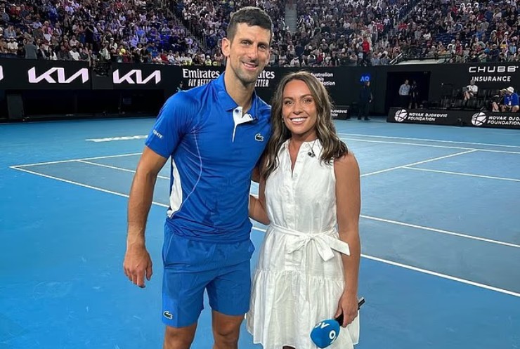 Parker (ảnh bên phải, cùng với Novak Djokovic) cho rằng trận đấu này đã củng cố luận điểm cũ rích và thiếu sáng tạo rằng thể thao nữ vốn dĩ thua kém thể thao nam